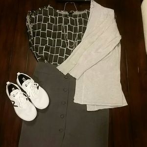 Ann Taylor blouse. Size 6. Black and white.